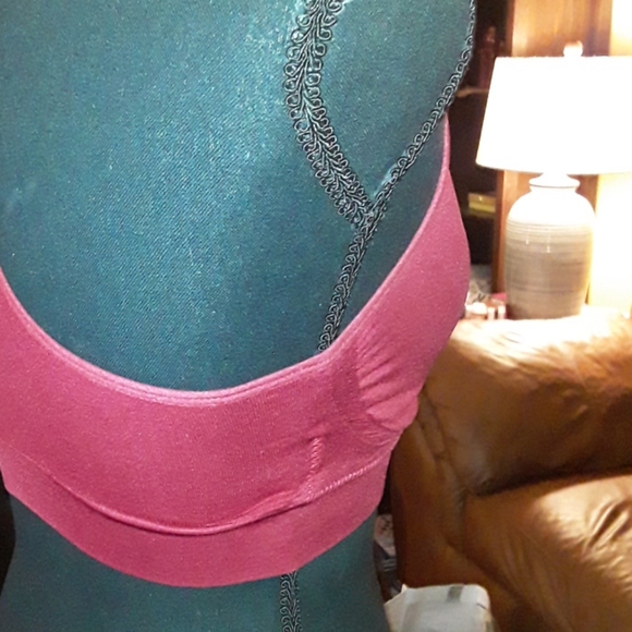 RED SOFRA SPORTS BRA - Picture 5 of 6